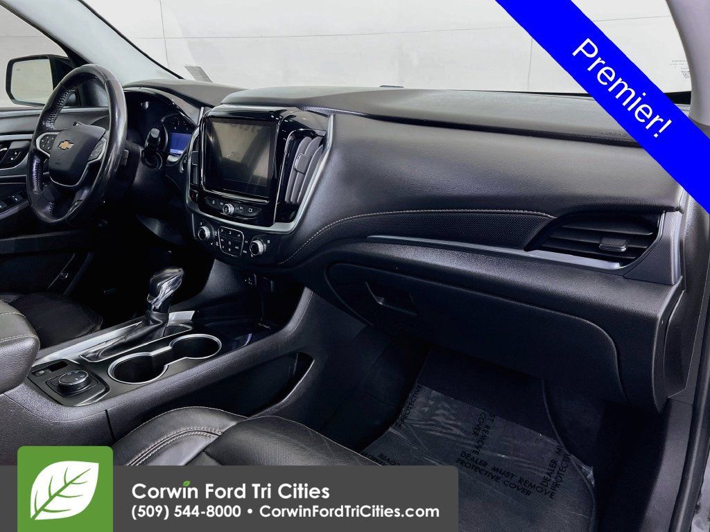 Used 2021 Chevrolet Traverse Premier w/ LPO, Blackout Package AWD/4WD image 32
