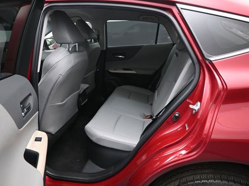 Used 2021 Toyota Venza XLE w/ Softex Package image 31