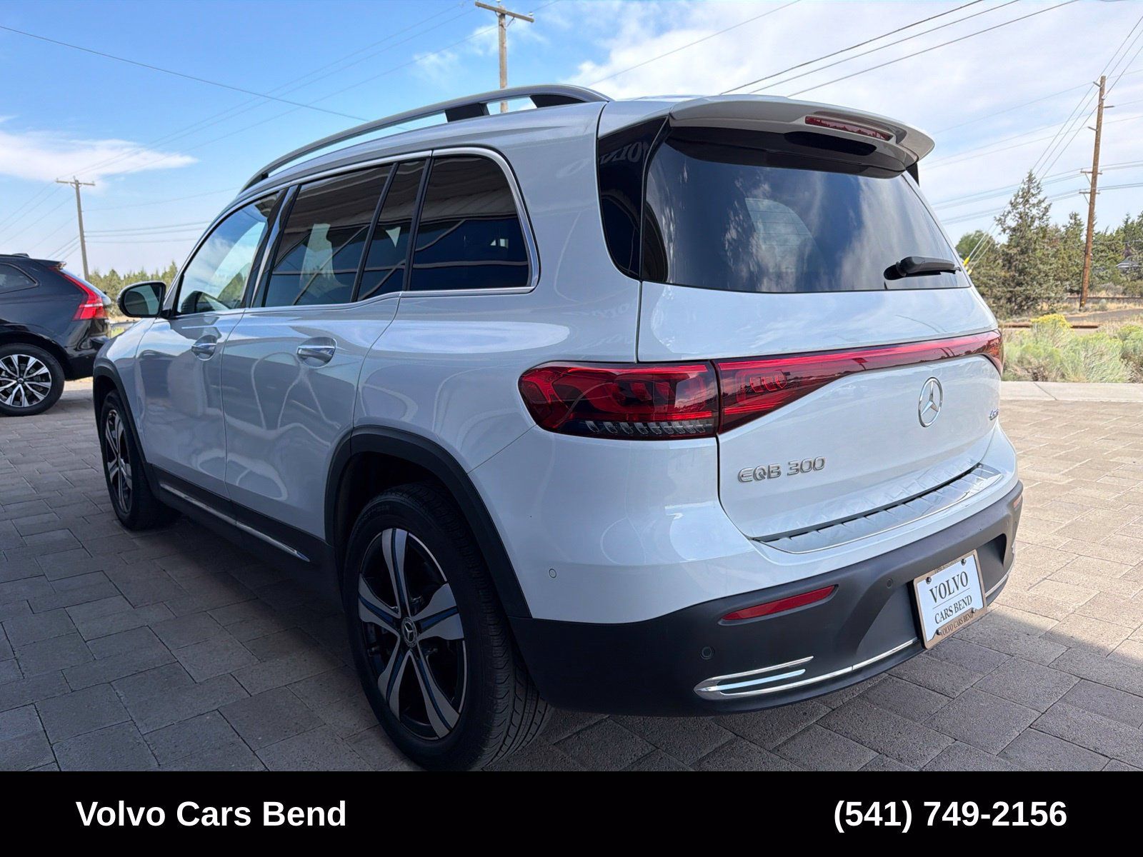Used 2023 Mercedes-Benz EQB 300 4MATIC image 5