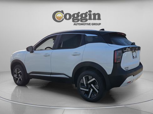 New 2026 Nissan Kicks SV image 4