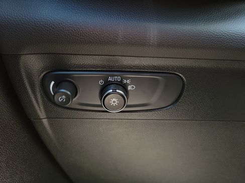 Certified 2023 Buick Envision Preferred FWD image 29