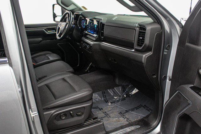 Used 2026 Chevrolet Silverado 2500 LTZ AWD/4WD image 17