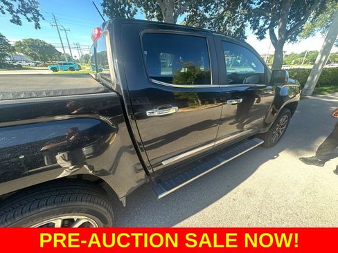 Used 2019 GMC Canyon Denali RWD image 2