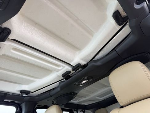 Used 2018 Jeep Wrangler Unlimited Rubicon w/ LED Lighting Group image 10