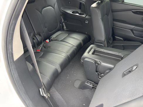 Used 2023 Honda Pilot EX-L image 38