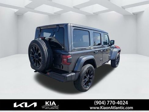 Used 2025 Jeep Wrangler Unlimited Sahara w/ Safety Group image 3