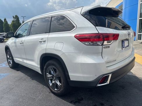 Used 2018 Toyota Highlander Limited Platinum FWD image 8