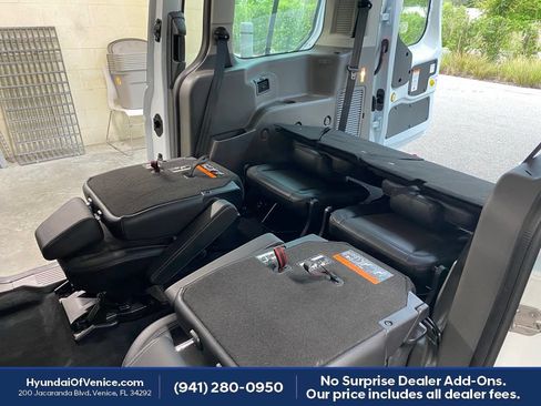 Used 2023 Ford Transit Connect XL FWD image 19