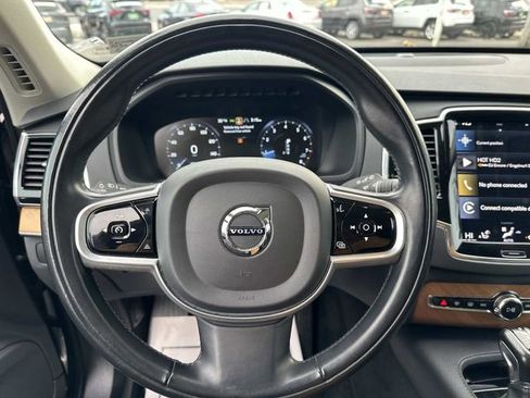 Used 2022 Volvo XC90 T6 Momentum image 28