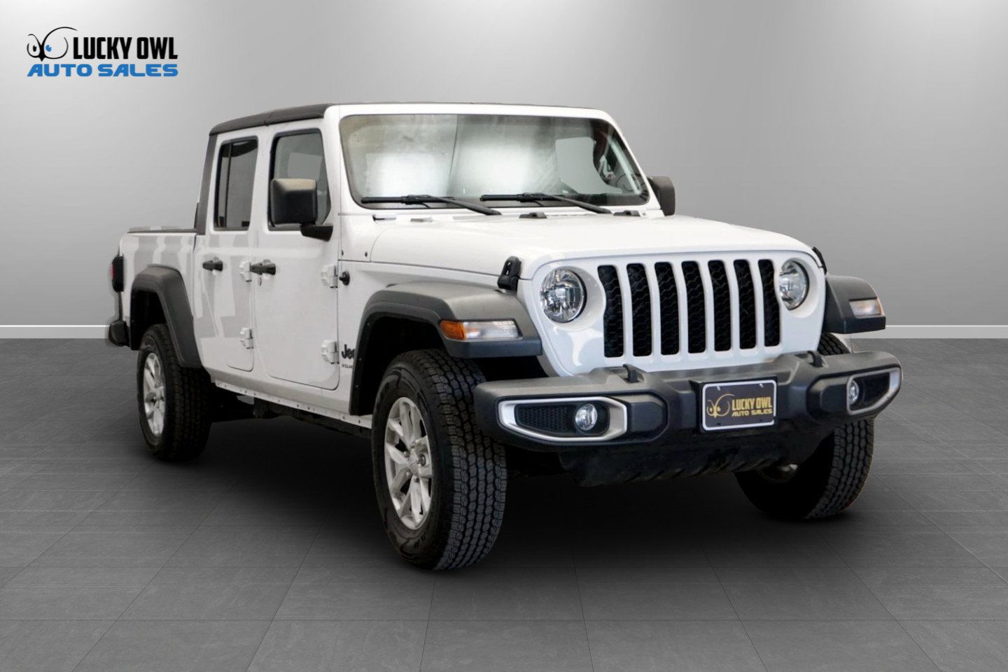 Used 2023 Jeep Gladiator Sport AWD/4WD image 3