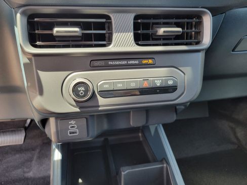 New 2026 Ford Maverick XL AWD/4WD image 18