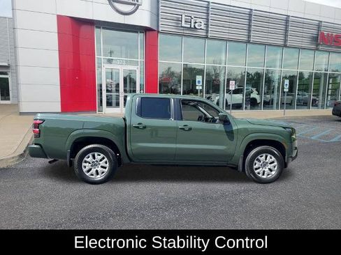Certified 2023 Nissan Frontier SV w/ Tow Package AWD/4WD image 15