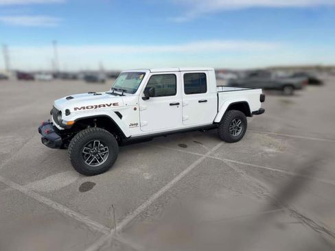 New 2026 Jeep Gladiator Mojave image 5