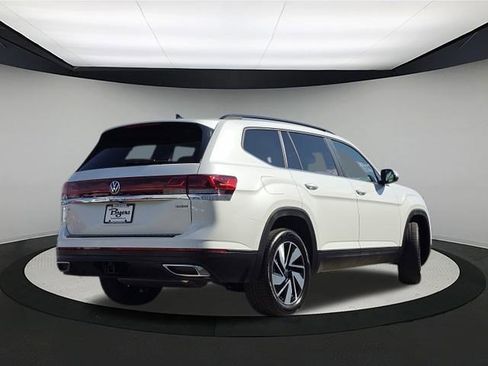 New 2026 Volkswagen Atlas SE image 7