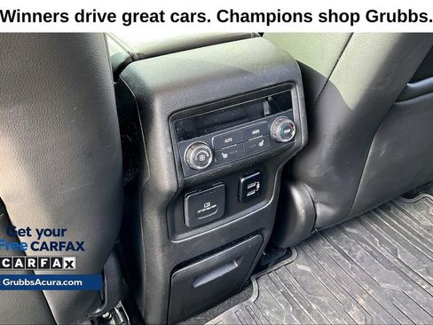Used 2017 GMC Acadia Denali w/ Technology Package AWD/4WD image 29