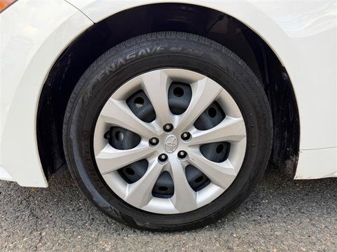 Used 2025 Toyota Corolla LE FWD image 15