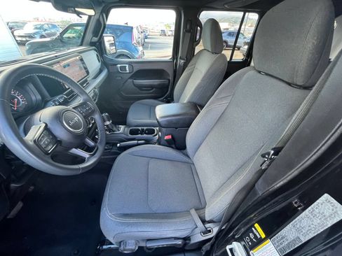 Used 2025 Jeep Wrangler Unlimited Sport AWD/4WD image 25