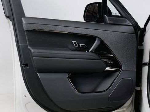 New 2026 Land Rover Range Rover Sport SE AWD/4WD image 24