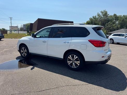 Used 2017 Nissan Pathfinder SV AWD/4WD image 8