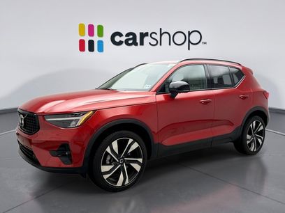 Used 2024 Volvo XC40 B5 Plus w/ Climate Package