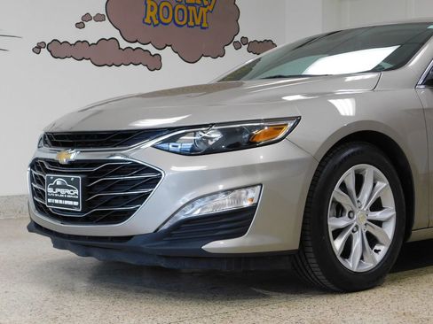 Used 2023 Chevrolet Malibu LT FWD image 17
