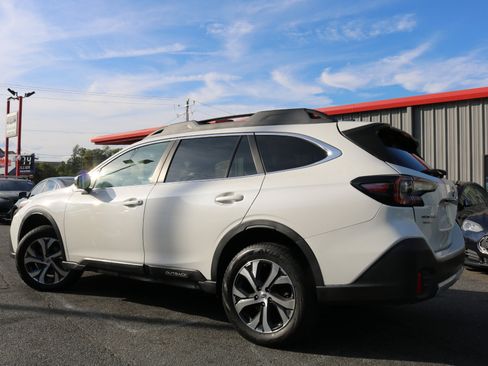 Used 2020 Subaru Outback Limited image 7
