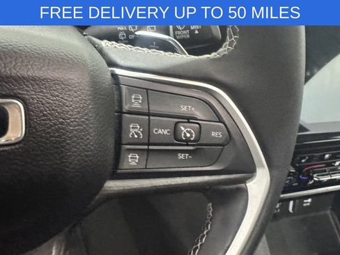 Used 2024 Jeep Grand Cherokee Limited w/ Luxury Tech Group II AWD/4WD image 7