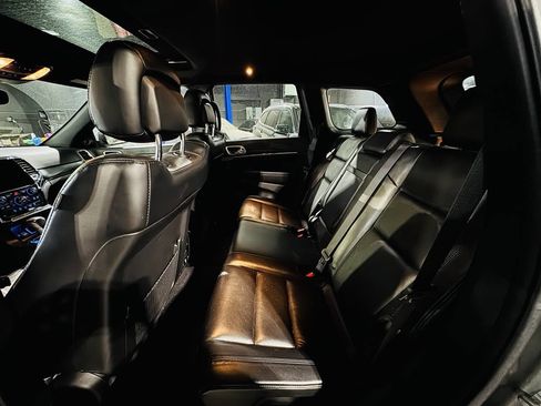 Used 2020 Jeep Grand Cherokee Limited image 11