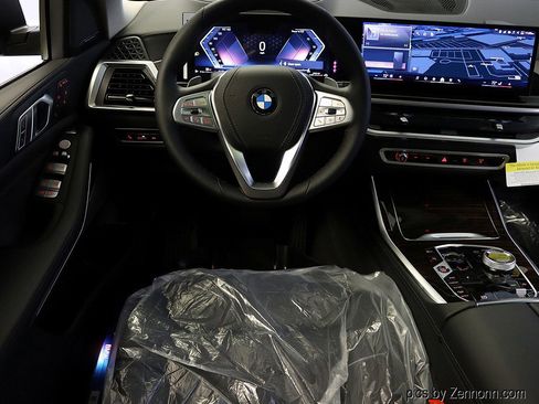 Used 2026 BMW X7 xDrive40i w/ Executive Package image 14