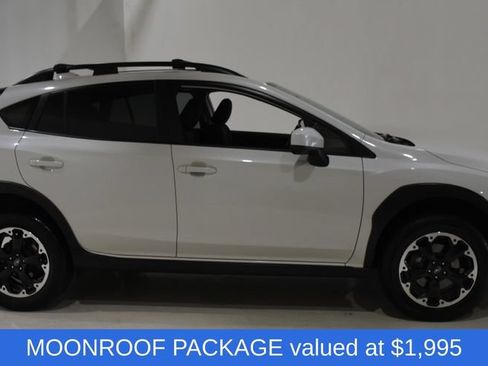 Used 2021 Subaru Crosstrek 2.0i Premium w/ Moonroof Package AWD/4WD image 3