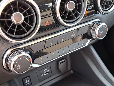 New 2025 Nissan Sentra S image 15