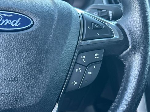 Used 2024 Ford Edge SEL image 25