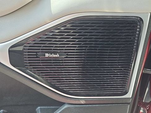 Used 2024 Jeep Wagoneer Series III w/ Premium Group I AWD/4WD image 26
