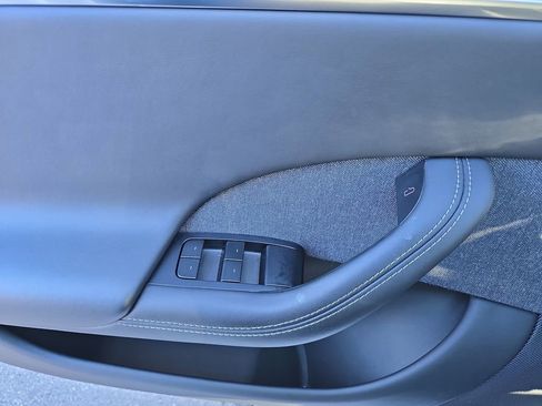 Used 2021 Tesla Model S Plaid image 33