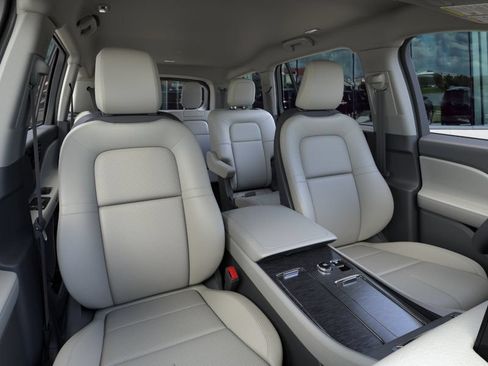 New 2026 Lincoln Aviator AWD image 23