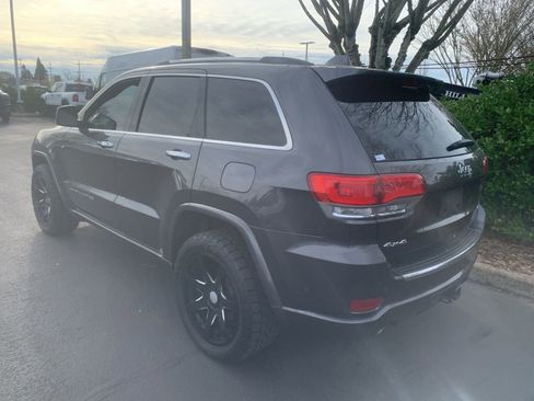 Used 2020 Jeep Grand Cherokee Overland image 2