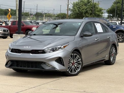Used 2024 Kia Forte GT-Line w/ GT-Line Premium Package FWD image 2