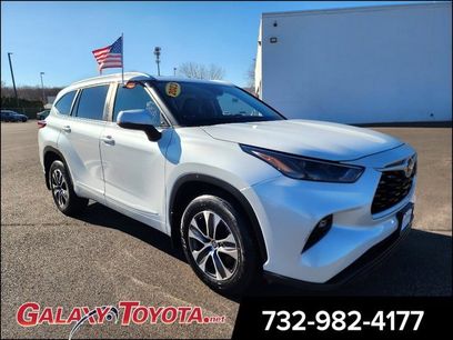 Used 2023 Toyota Highlander XLE