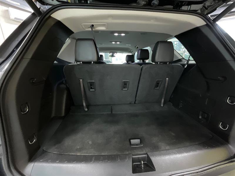 Used 2019 Chevrolet Traverse LT w/ LPO, Black Accent Package FWD image 24