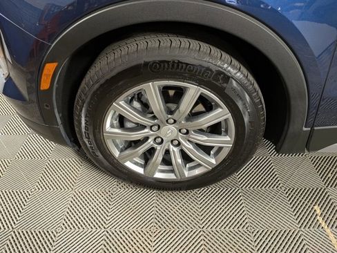 Certified 2022 Cadillac XT4 Premium Luxury w/ Enhanced Visibility Package image 39