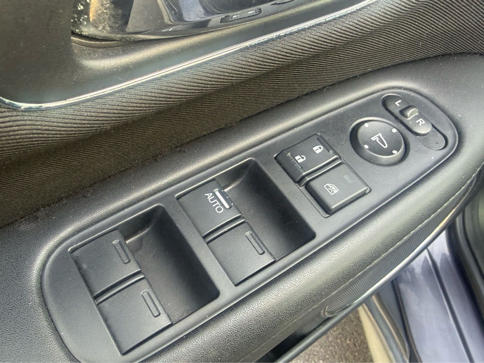 Used 2017 Honda HR-V EX image 10