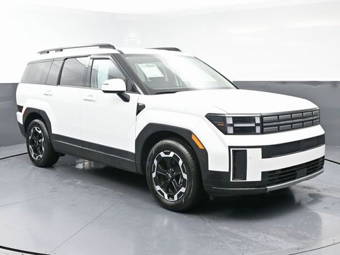 Used 2024 Hyundai Santa Fe SEL image 3