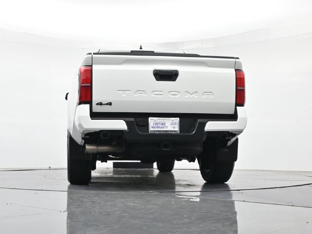 Used 2025 Toyota Tacoma TRD Sport AWD/4WD image 37