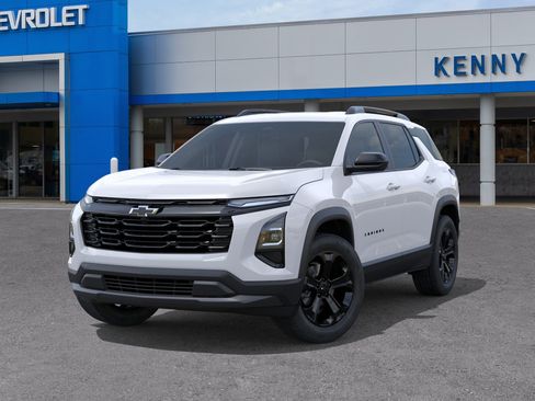 New 2026 Chevrolet Equinox LT w/ Convenience Package II FWD image 6