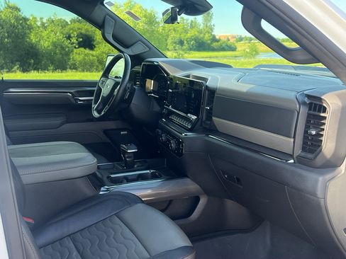 Used 2024 Chevrolet Silverado 1500 ZR2 w/ ZR2 Bison Edition AWD/4WD image 27