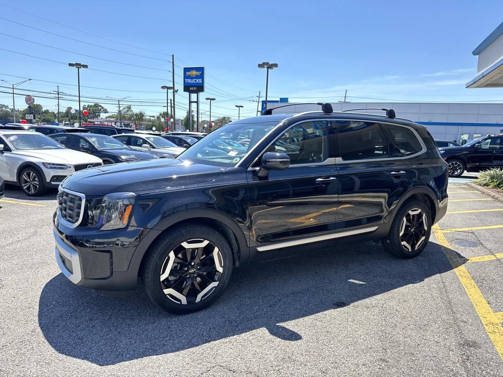 Used 2024 Kia Telluride S FWD image 4