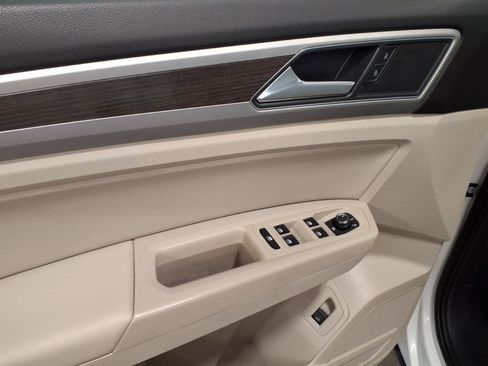Used 2019 Volkswagen Atlas SEL AWD/4WD image 7