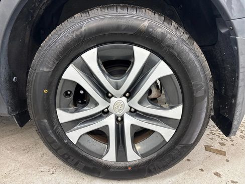 Used 2018 Toyota RAV4 LE w/ All Weather Liner Package AWD/4WD image 29
