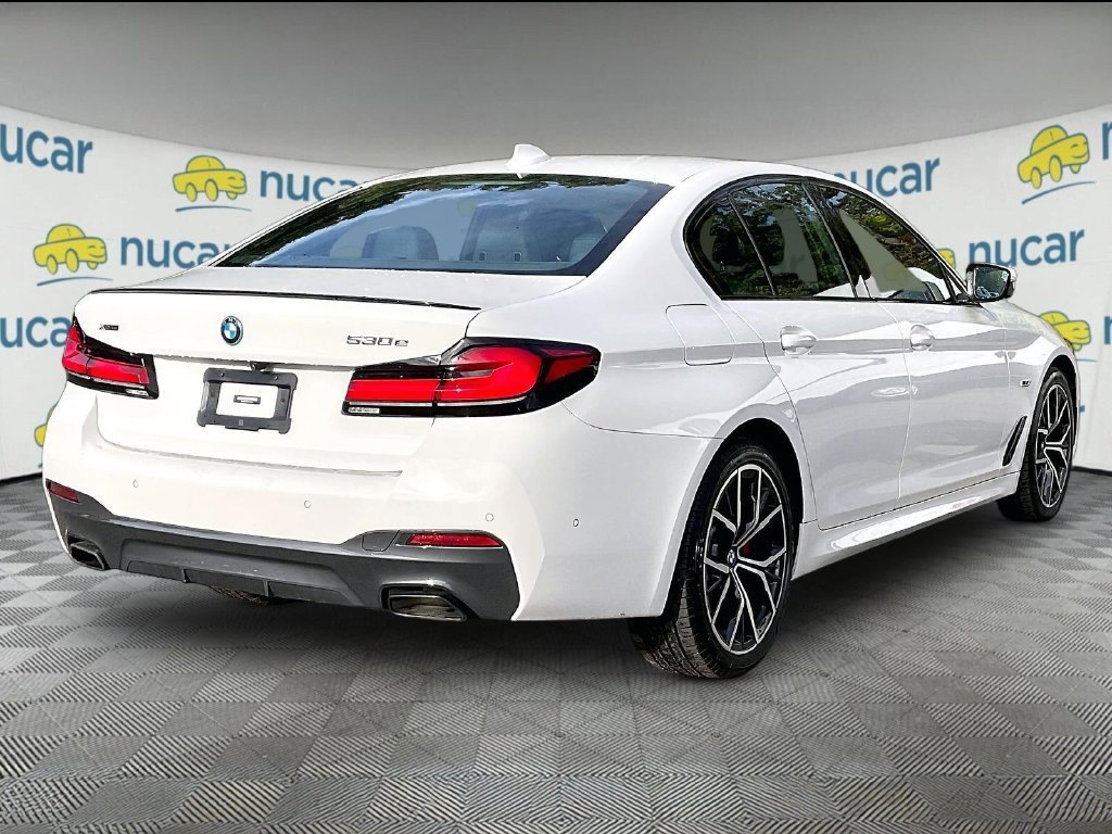 Used 2023 BMW 530e xDrive w/ Premium Package AWD/4WD image 6