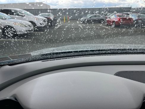 Used 2025 Hyundai Elantra SEL FWD image 35